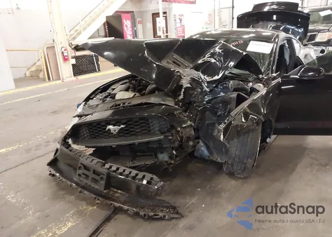 2021 Ford Mustang Ecoboost Fastback z USA, uszkodzony, nr VIN 1FA6P8TH2M5140233